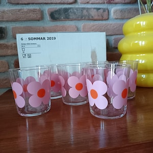 IKEA SOMMAR 2019, 6er-Set Gläser – Design von Malin Unnborn – Rare Kollektion – Rosa Blumenmuster