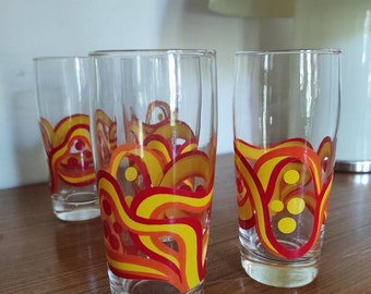 Set of 5 cocktail glasses Vintage design 70s space age optical