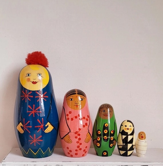 1990年代にマリア・ヴィンカによってデザインされた5つの