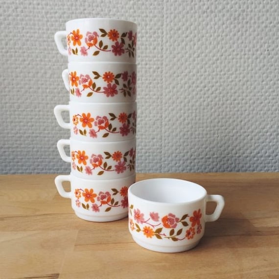 6 tasses à fleur pour thé ou café ( ARCOPAL ) années 70 - Vendu