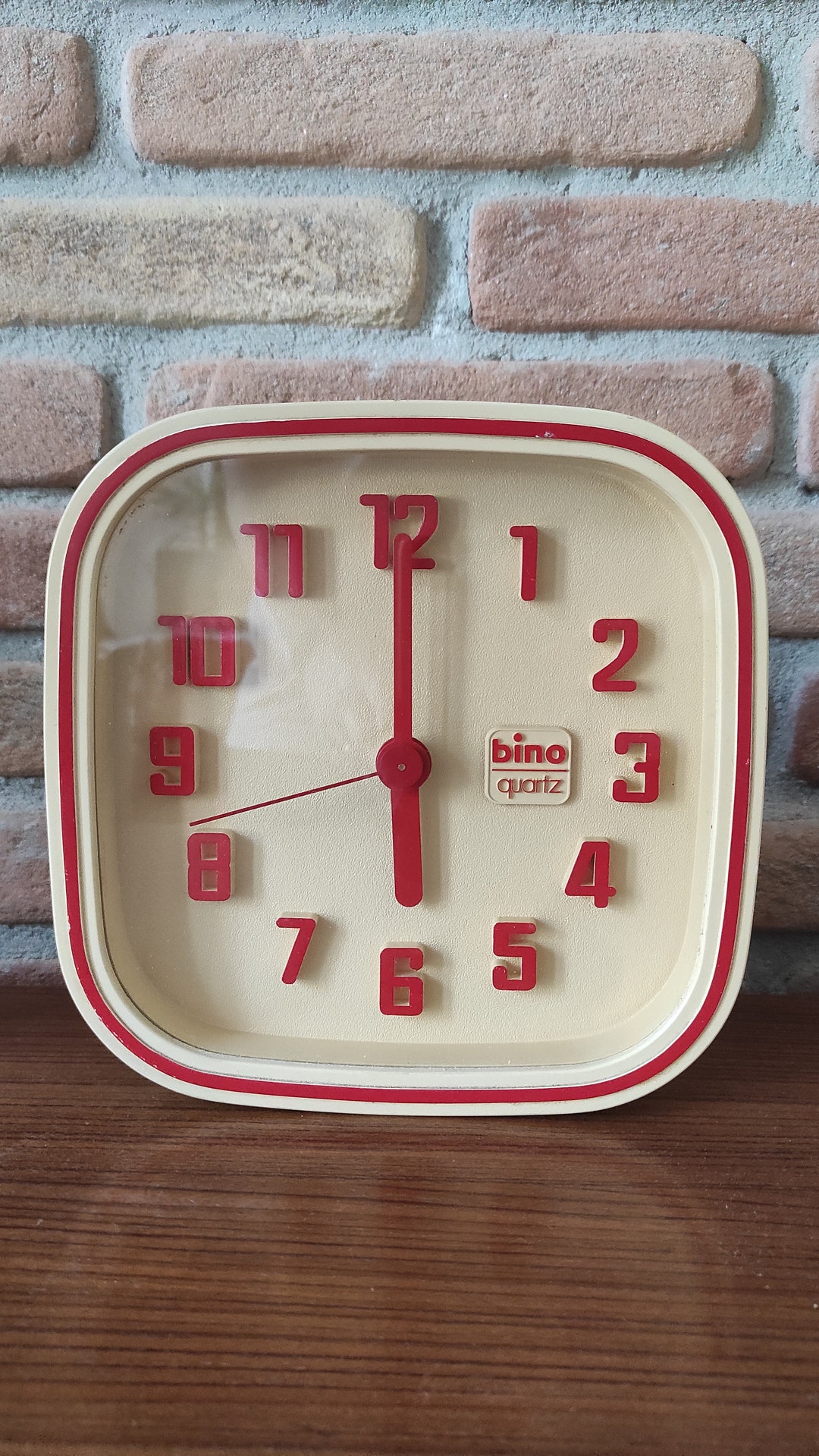 Vintage BINO Wall Clock From the 1980s - Made in Italy by Lorenz
