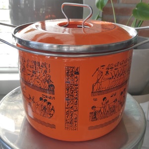 SILTAL Olla esmaltada naranja 1970 Diseño de jeroglíficos egipcios Carla Agnelli - diseño vintage