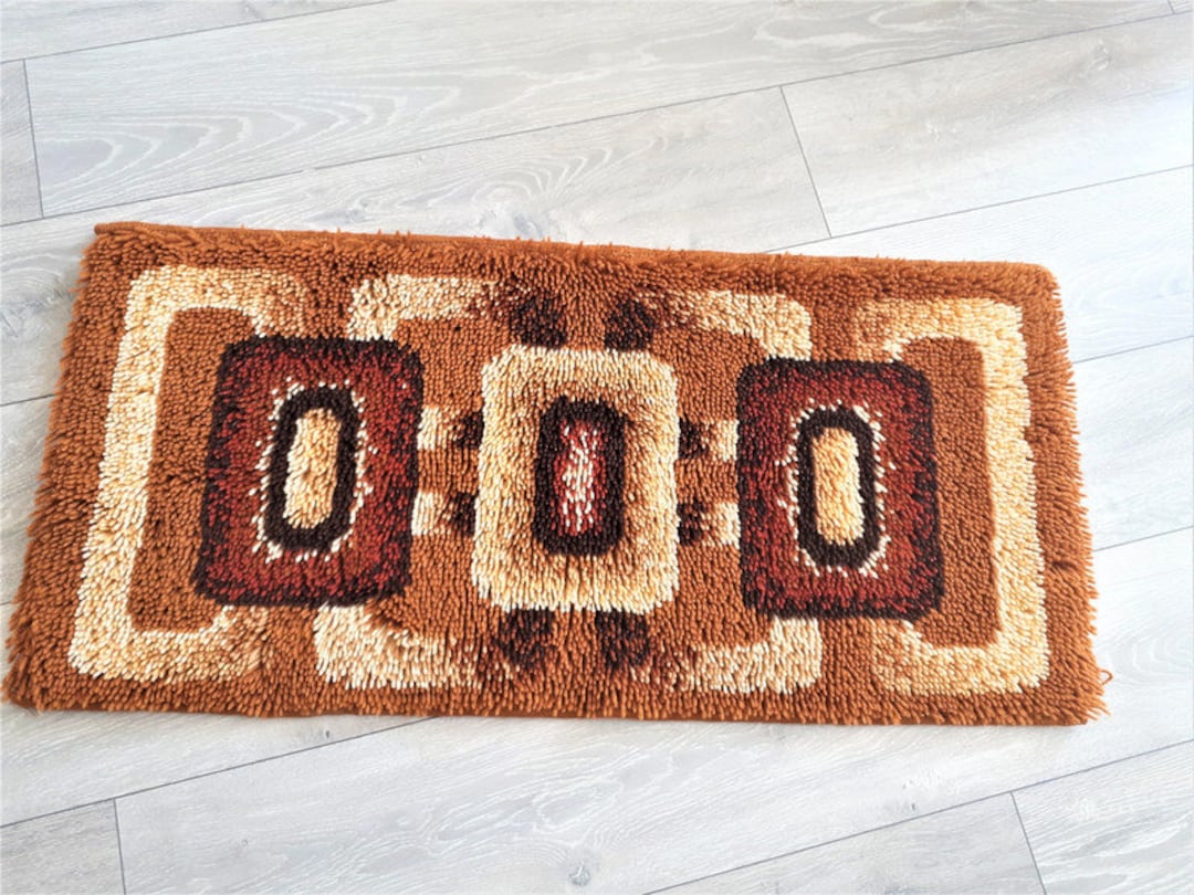 Vintage Home Rug Design 1970 - Space Age Art Pop Art 70s - Platform ...