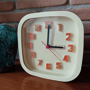 Lorenz Wall Clock - Etsy
