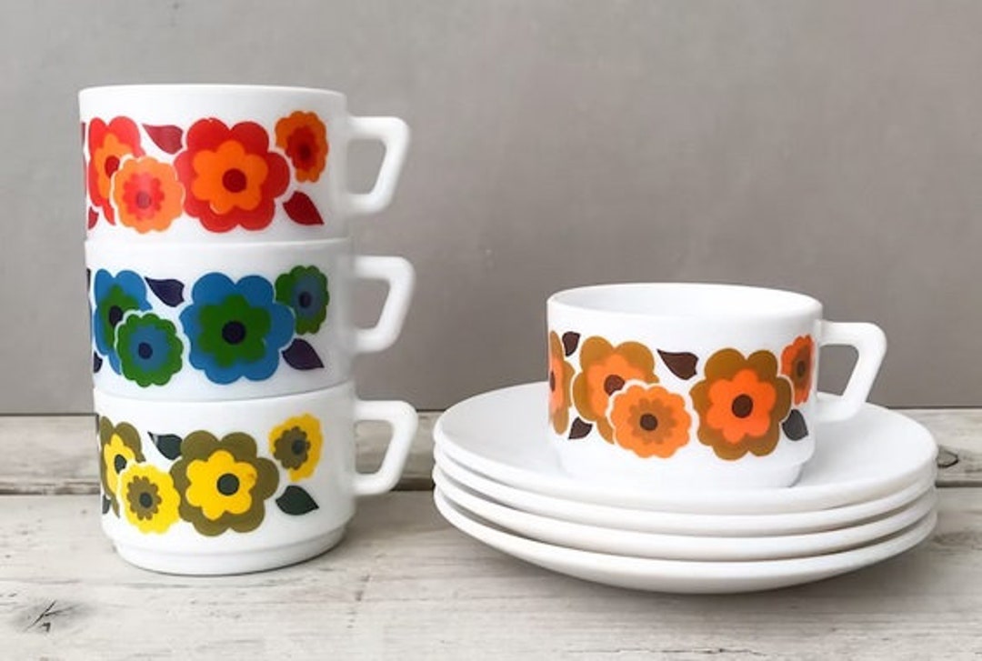 Lot De 10 Assiettes Creuses Arcopal Vintage, Motif Fleurs Lotus, Couleurs Blanc, Orange, Rouge, Jaune