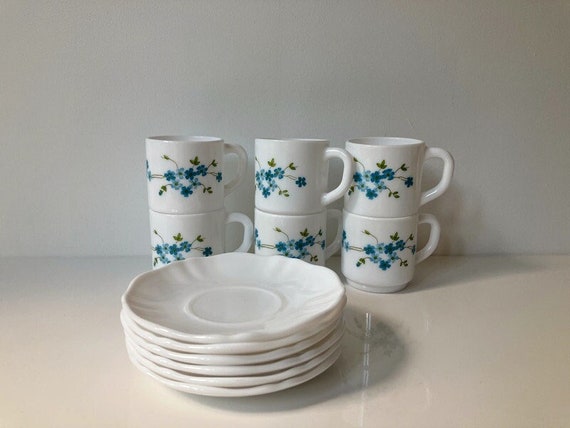 10 Tasses Et Soucoupes Arcopal Véronica Vintage, Motif Myosotis – Très Bon état