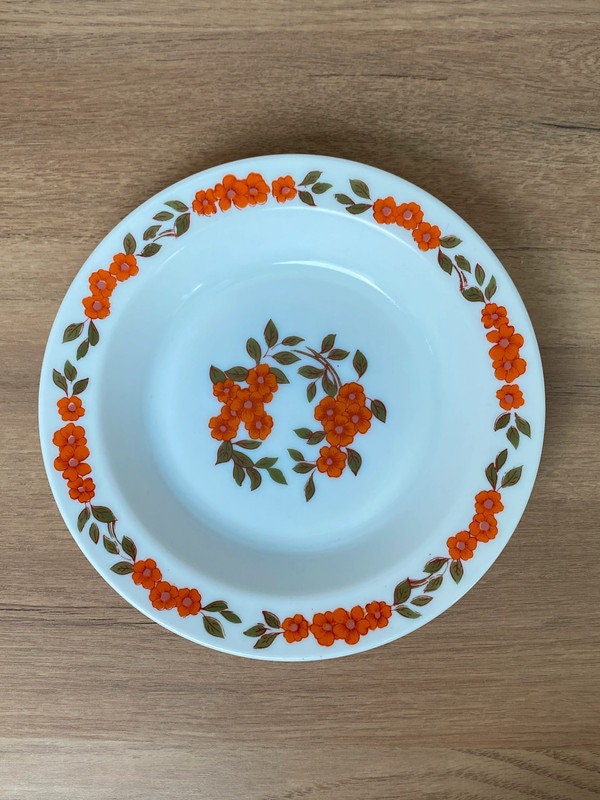 Lot 6 assiettes creuses 21,5cm ARCOPAL motif fleurs orange vintage seventies