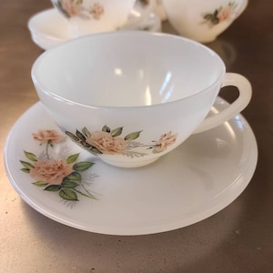 ARCOPAL 4 Cups with saucer 70s France Vintage pink - tea service design