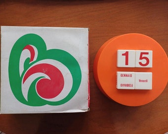 Vintage 1970's Perpetual Table Calendar - New Never Used