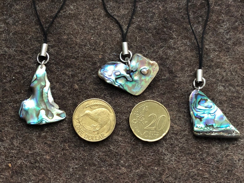 Phone Loop and Bag charms Natural Paua Shell _170_Take the beach along image 6