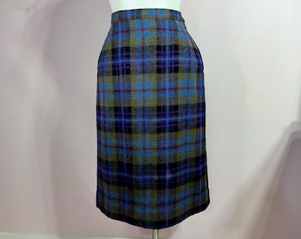 Vintage Skirt - Plaid 1970s Wool Skirt - Midlength Wool Handmade Skirt with Lining