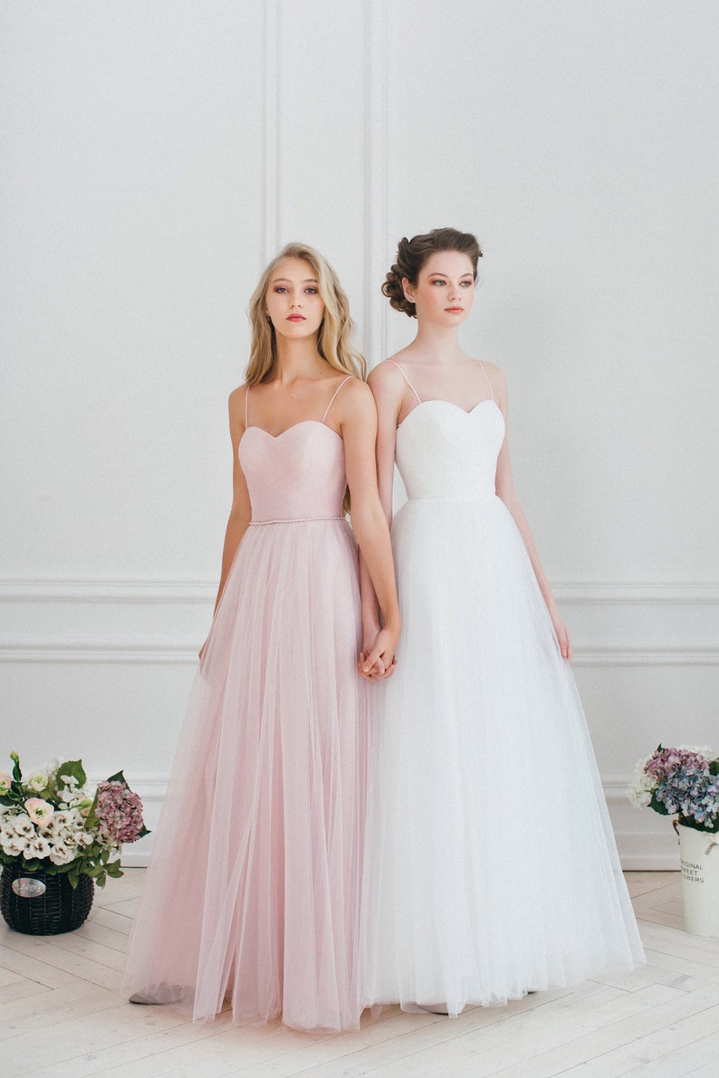 pink wedding dress, tulle wedding dress, simple wedding dress, long pink tulle dress, corset wedding dress, a ribbon fastening on the back, effortless tulle dress, a thin waistband is embroidered with crystals and pearls