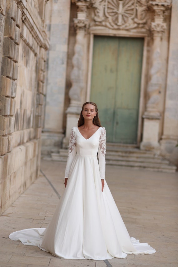 Winter Wedding Dresses 2024/2025 | Designer Wedding Gowns – Page 6 – Olivia  Bottega