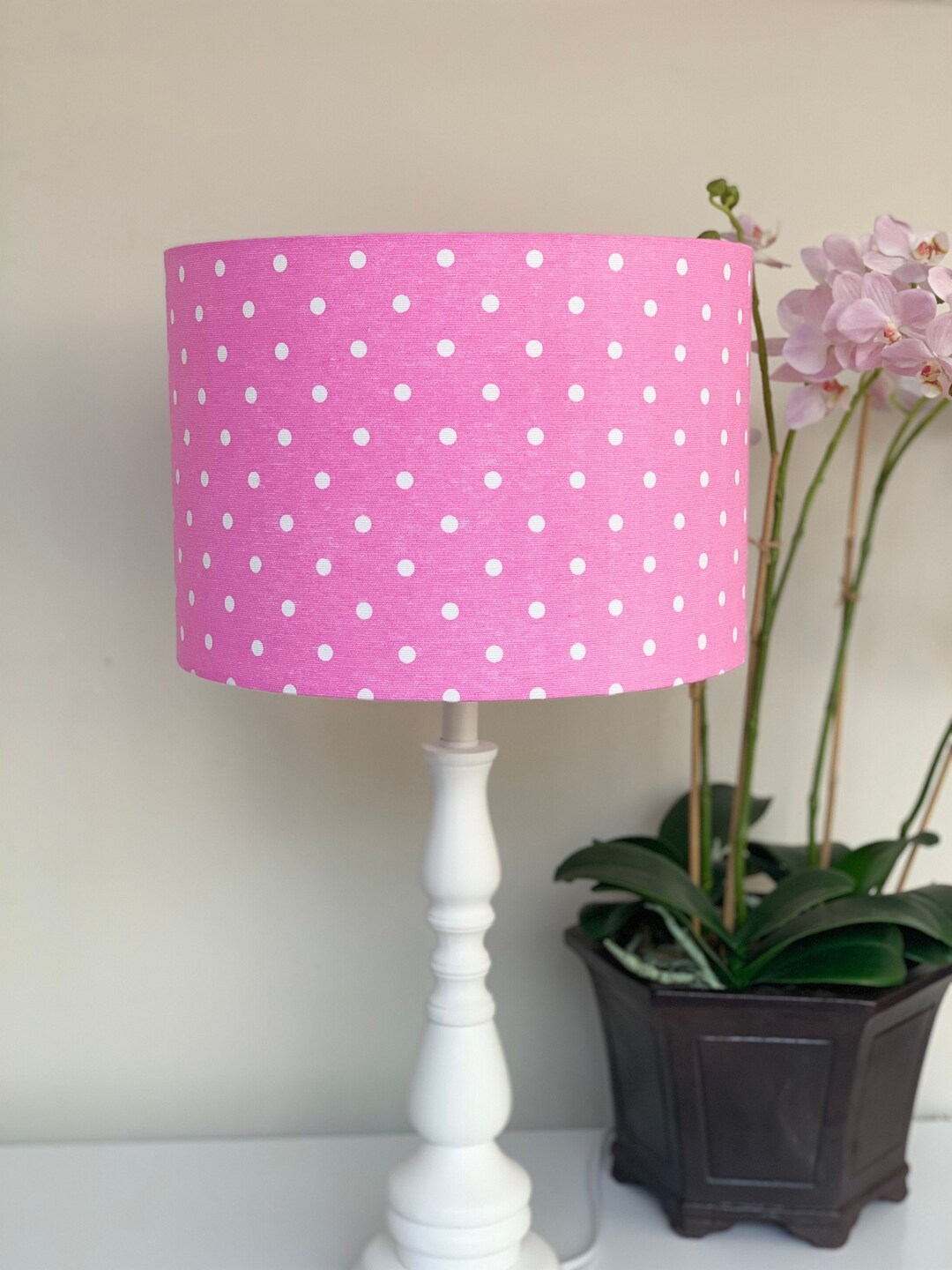Bright pink polka dot linen lampshade, drum and coolie style - Etsy.de