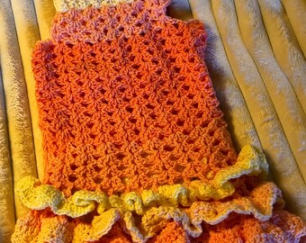 Vestido de punto para perro hecho a mano – Conjunto con volantes para perro pequeño, hilo rosa, amarillo y crema