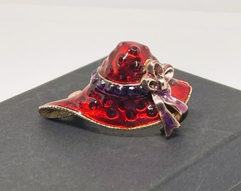 Ladies Red Hat Brooch, Vintage Pin Red Hat Society Brooch with Purple Ribbon for Her, Gifts for Grandma Vintage Brooch