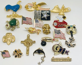 Vintage Lot of Pins, Mixed Pins and Pendant Lot Rooster Pin, Boho Moon and Stars Pin, Flag Pin, Pin Lot