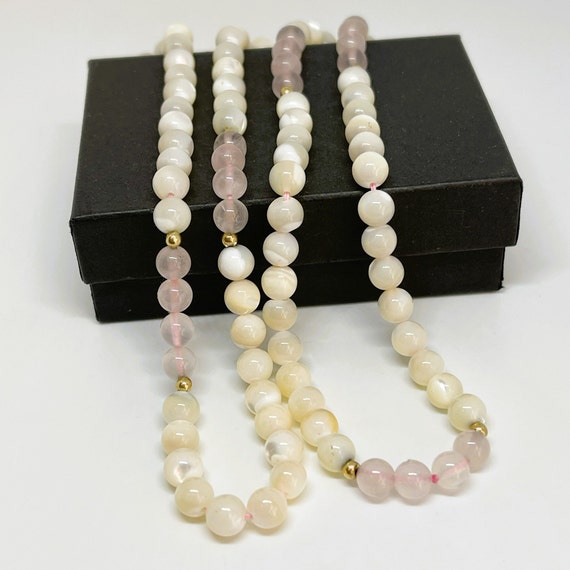 Vintage Round Glass Beaded Necklace Milky White, … - image 9