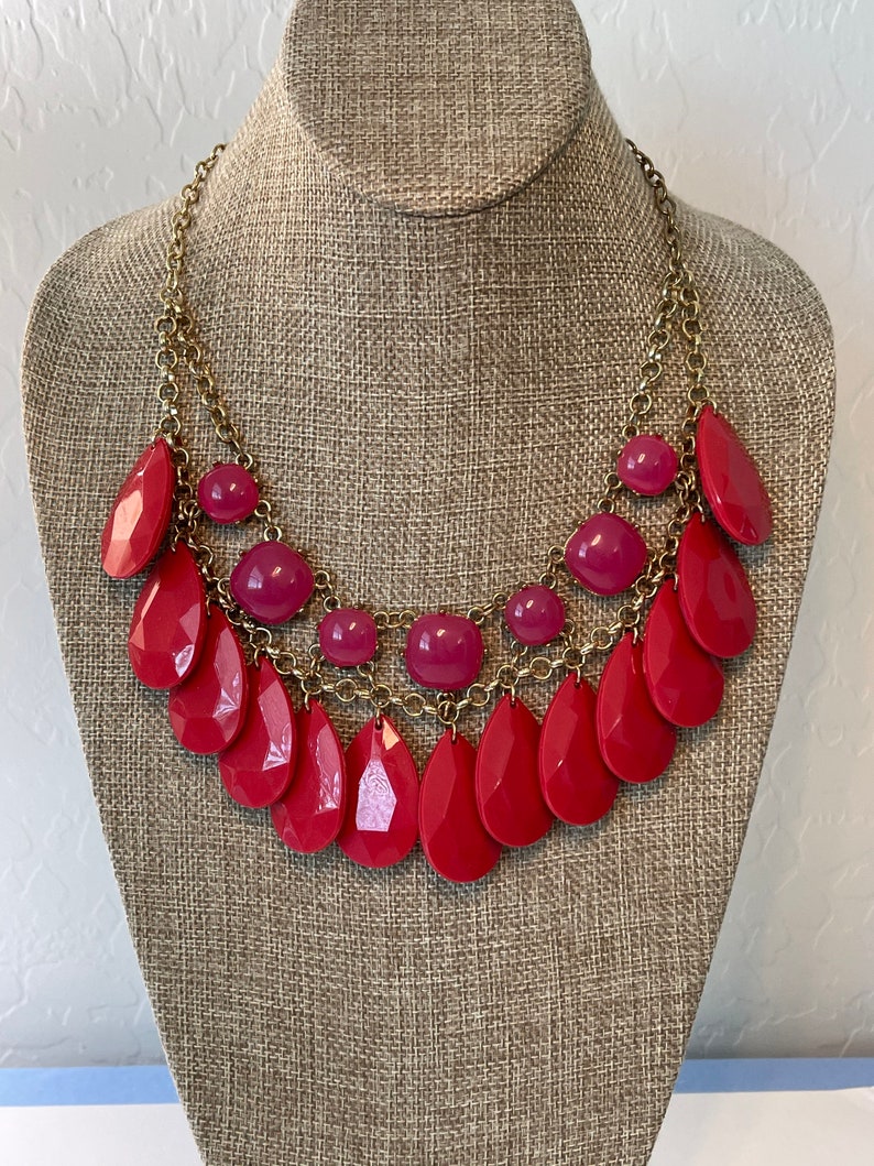 Vintage Costume Necklace//red and Pink Necklace//statement Bib Necklace//vintage Costume Jewelry