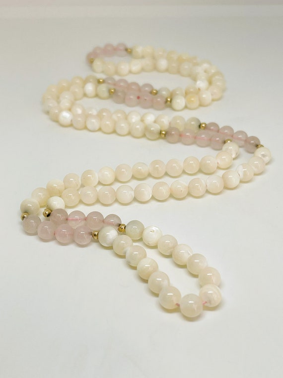 Vintage Round Glass Beaded Necklace Milky White, … - image 3