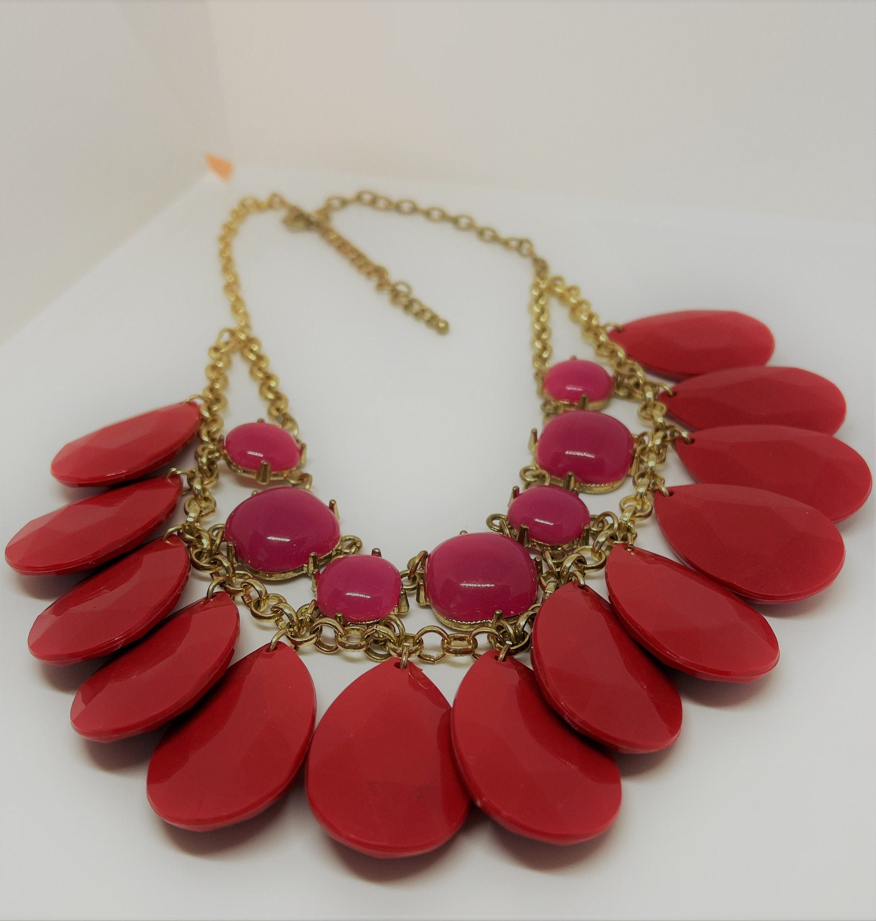 Vintage Costume Necklace//red and Pink Necklace//statement Bib Necklace//vintage Costume Jewelry