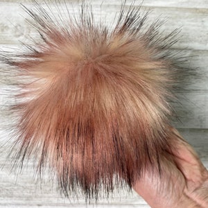 Faux Fur Pom Pom 