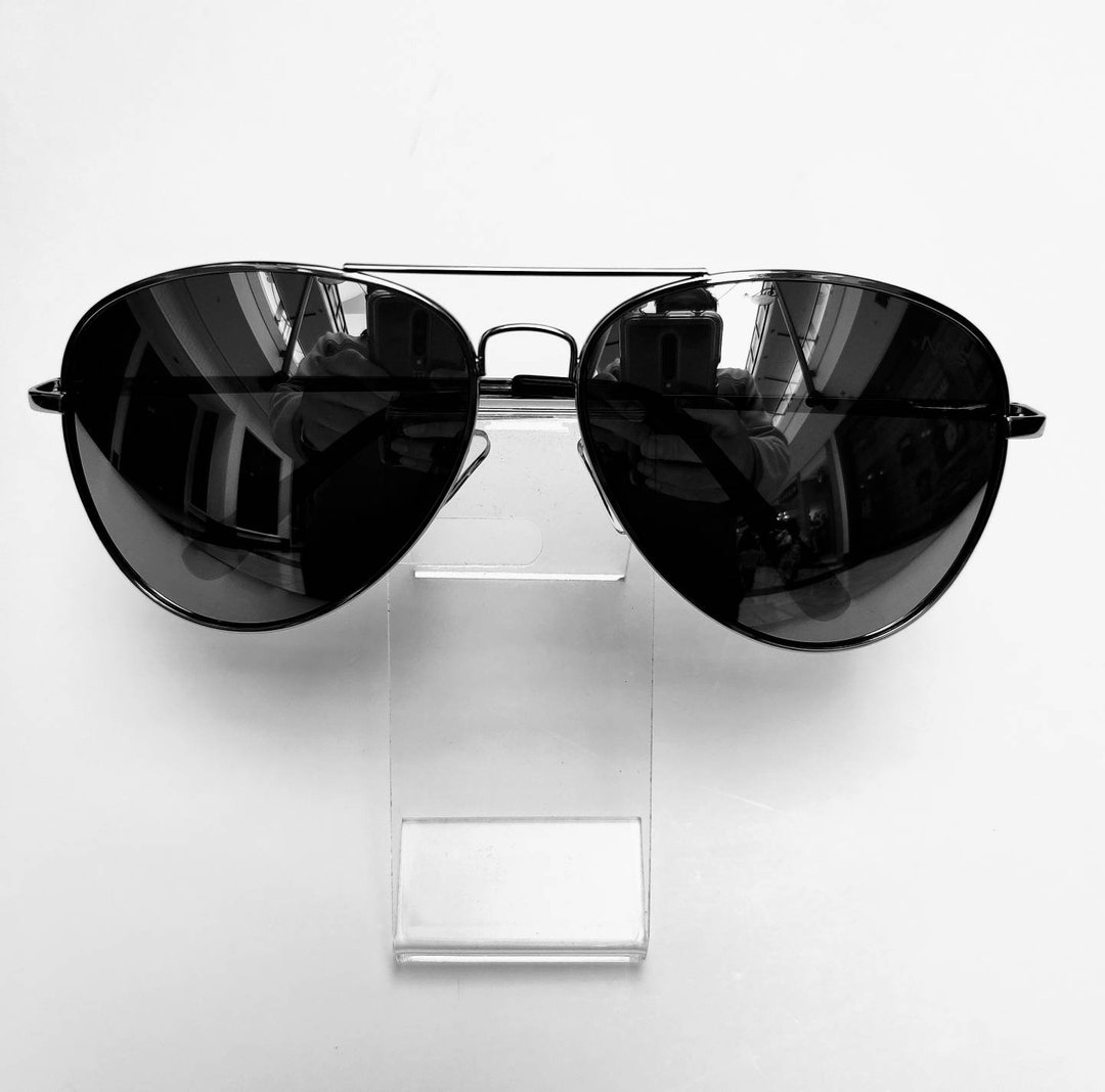 Aviator Silver Mirrored Lens Silver Metal Sunglasses. Full Frame Metal