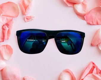 Matte Black Polarized Sunglasses: Rectangular Full Frame, UV 400 Protection