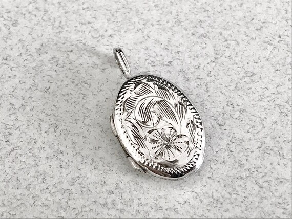 Antique 1940s Sterling Silver Locket / 925 Pendant