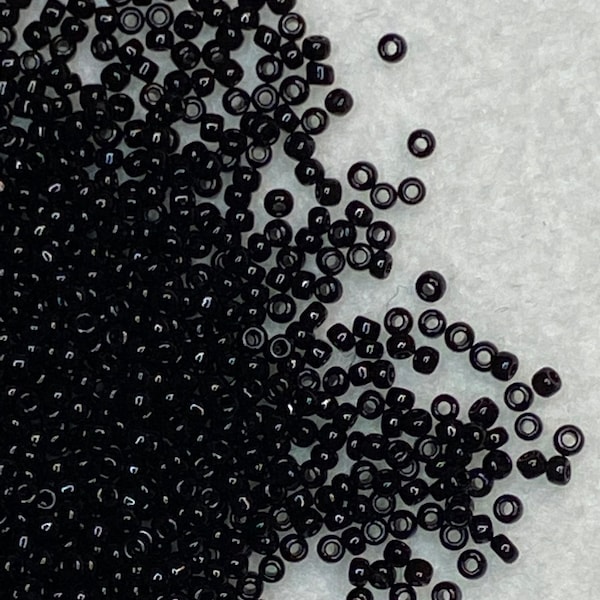 Shiny Black #11 seed beads, size11 Toho black seed beads, glass opaque seed beads, Japanese black seed bead, glass bead for jewelry