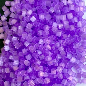 Perle de rocaille hexagonale violette #11, 2 perles coupées en verre lilas, rocailles hexagonales taille 11, perles de rocaille hexagonales Preciosa Ornela, perles pour bijoux
