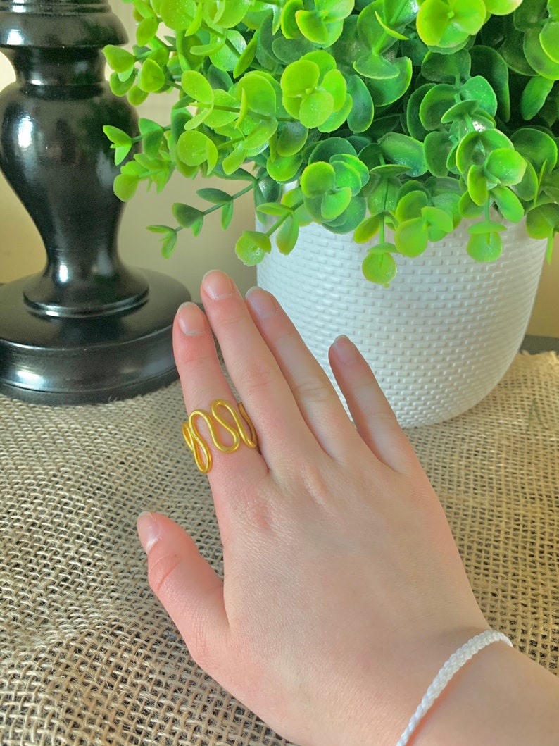 Wavy Trendy Ring