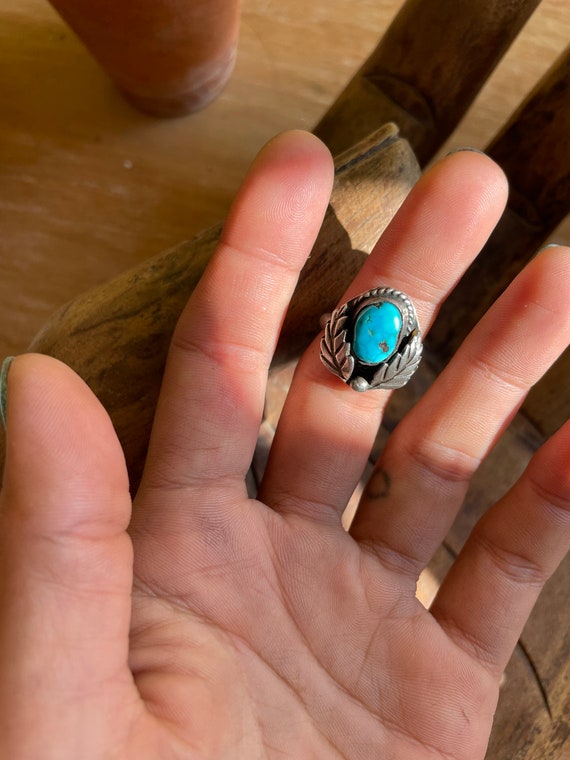 Navajo Old Pawn Turquoise Ring Size 5 - image 4