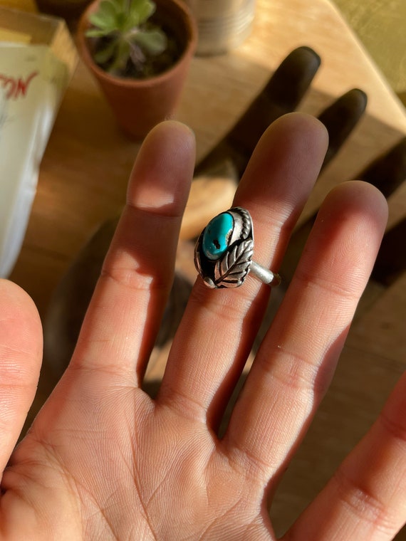 Navajo Old Pawn Turquoise Ring Size 5 - image 3