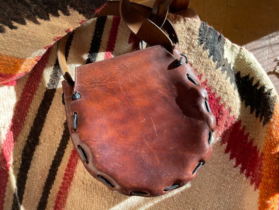 Vintage owl tooled all leather saddle bag - image 4