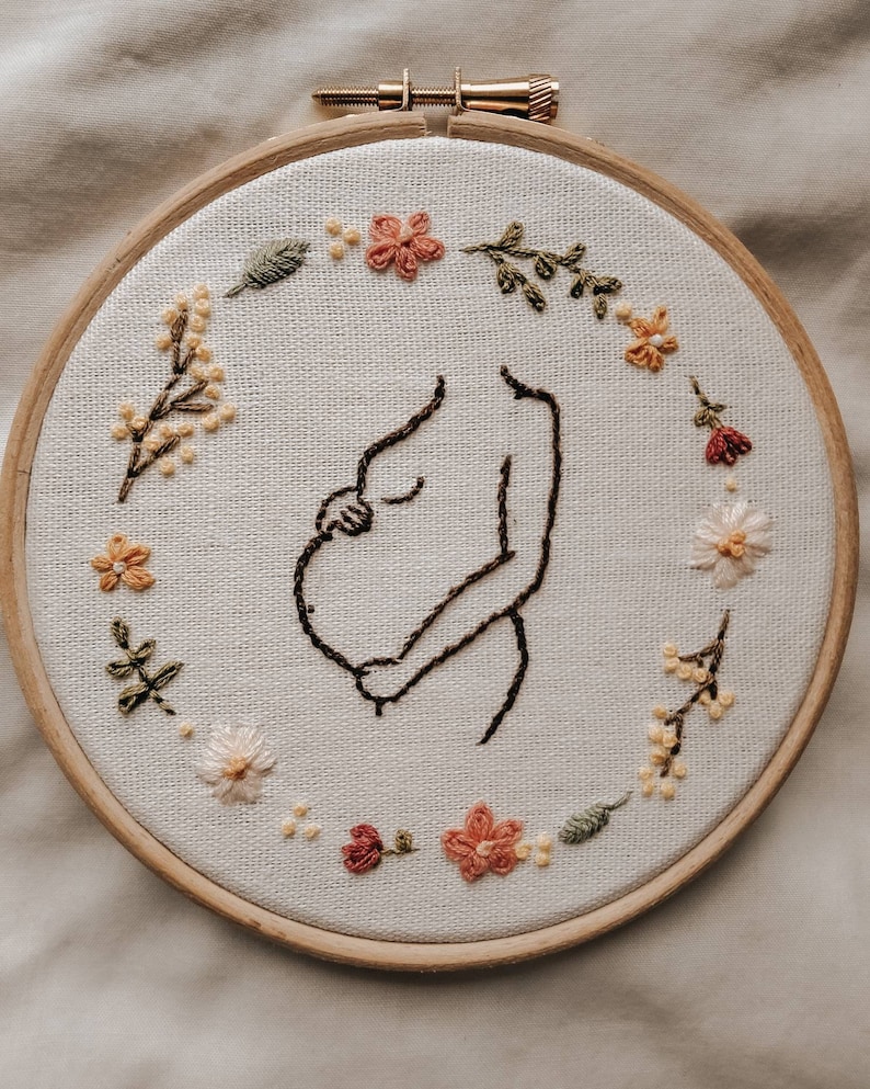 Blossoming baby bump Embroidery hoop image 2