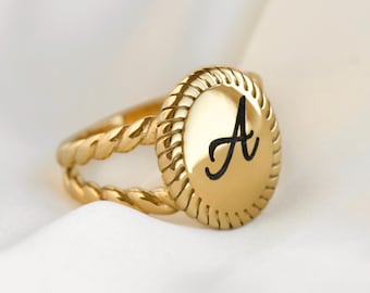 Engravable Signet Ring - Vintage Style Initial Ring - Statement Jewelry