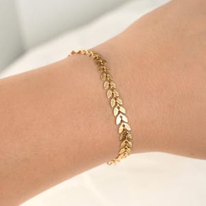 Gold Leaf Chain Bracelet – Stainless Steel Chevron, Tarnish-Free