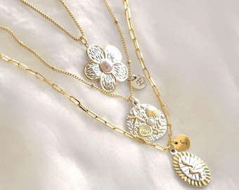 Personalized Two-tone Medallion Necklace - Waterproof Snake Flower Seashell Pendants - Stainless Steel