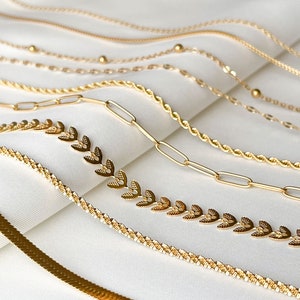 Zierliche 18-karätige Goldhalsketten - Anlaufsichere wasserdichte Edelstahl-Halsketten - Layering Mix und Match-Ketten