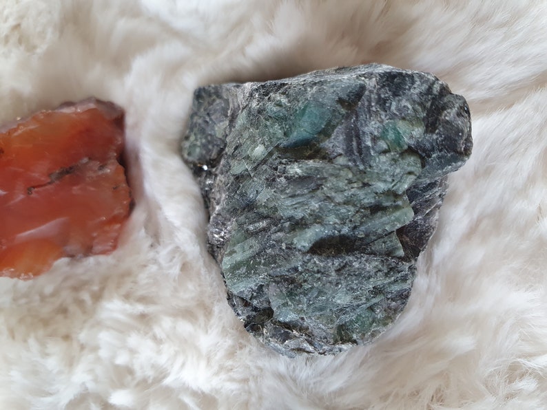 Elementals Crystal Bundle Reiki Charged Emerald Earth, Clear Quartz Air, Carnelian Fire, Blue Calcite Water image 6