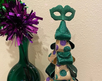 Mardi Gras Green Mask Centerpiece (Dots)