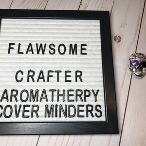 Aromatherapy cover minder metal jeweled skull