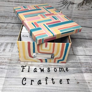 Diamond Painting DMC spare drill Storage/Organization Box (Cream retro stripes)
