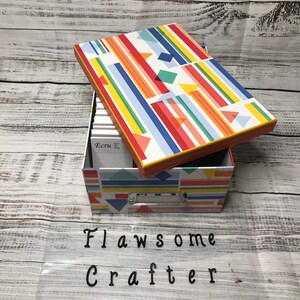 Diamond Painting DMC spare drill Storage/Organization Box (White geometric stripes)