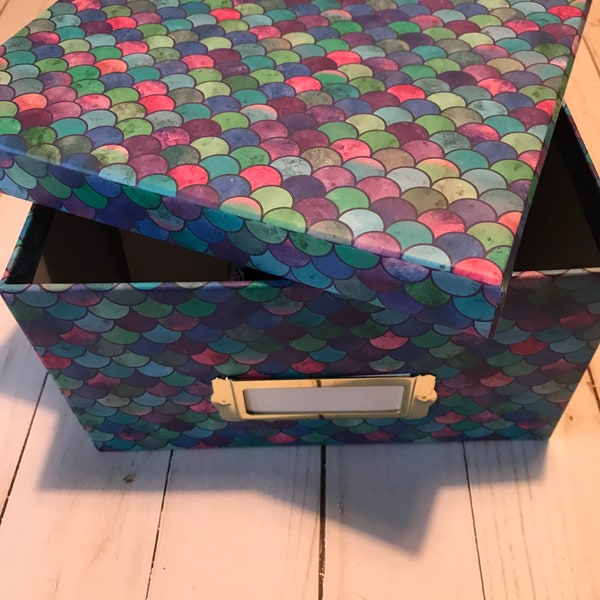 DD (Diamond Dots) Diamond Painting spare drill Storage/Organization Box (Colorful Scales)