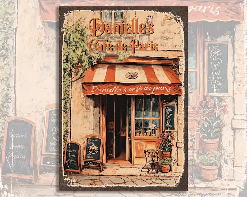 Puede incluir: Una ilustraci&oacute;n de estilo vintage de una cafeter&iacute;a parisina llamada "Danielle's Cafe de Paris". La cafeter&iacute;a tiene un toldo a rayas rojas y blancas, una gran ventana y una puerta. Hay dos pizarrones negros con men&uacute;s en la acera frente a la cafeter&iacute;a.