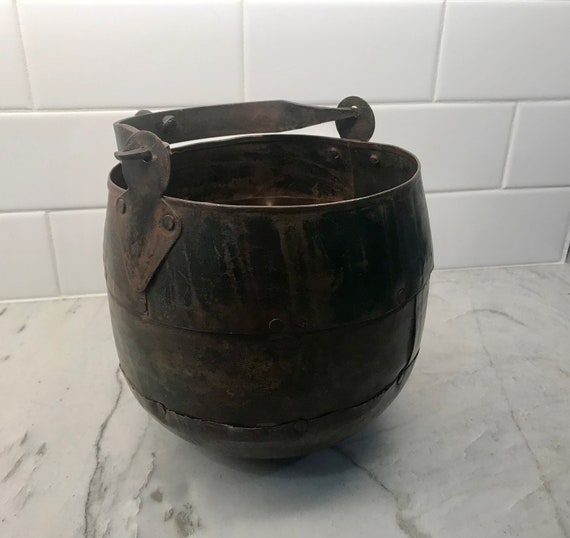 Vintage Boiling Pot, Cauldron Pot, Hearthware Kettle, Medieval Cooking  Kettle Pot, Crafted From Iron, 6.5 Tall, 6.25 Across 