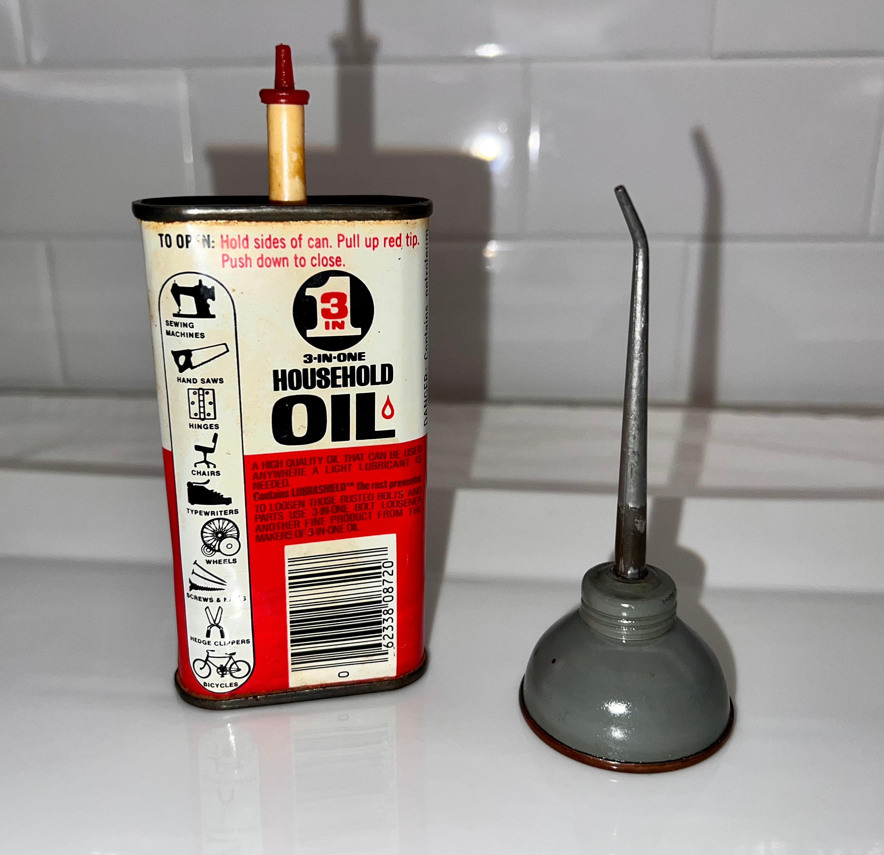 Vintage Thumb Pump Oil Can & Vintage 1960s 3 in 1 Household Oil