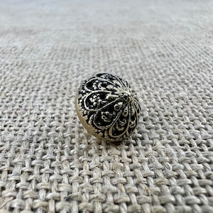 golden button - dirndl button in gold - filigree golden button - 12 mm diameter - button for dirndl
